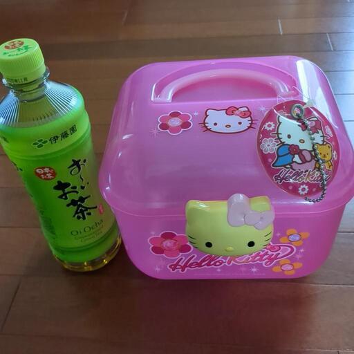 キティちゃんBOX (さくら) 上横須賀のキッズ用品の中古あげます