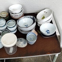 不要食器差し上げます　引き取り限定
