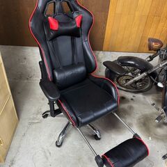 【美品】値下げしました！　アイリスオーヤマ　ゲーミングチェア　リクライニング可　頭と腰をサポート　仙台市内配送可能の画像