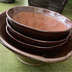 無料♪ 　古いすり鉢　未使用品4つ　　25〜34cm 欠け、汚れあり の画像