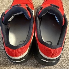 カッコいいだけの安全靴の画像