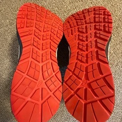 カッコいいだけの安全靴の画像