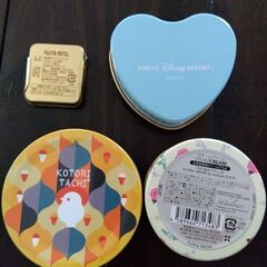 無料　Disney 鳥 猫モチーフ 缶　小物入れ差し上げますの画像