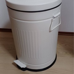 ゴミ箱の画像