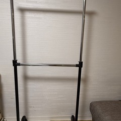 ハンガーラックの画像