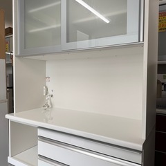 【超美品‼️】定価25万♪ 高級 松田家具 117cm幅キッチンボード 食器棚 収納家具 鏡面仕上げホワイトの画像