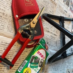 摘花ハサミ 近正CHIKAMASA T-55SH 専用ケース付き　0円