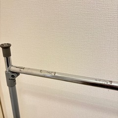 横幅調整可能 押入れ ハンガーラック アイリスオーヤマ 〖パーツ不足あり〗の画像
