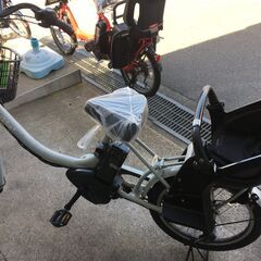 地域限定送料無料　ブリヂストン　ビッケ　三人乗り　子供乗せ　12,3AH　水色　ギュットアニーズ　パスバビーアン　神戸市　電動自転車の画像