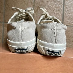SUPERGA スペルガ ベージュ キャンバス スニーカーの画像