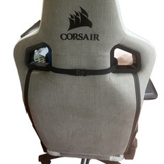 CORSAIR ゲーミングチェアの画像