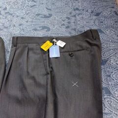 新品未使用！スーツ　洋服の青山　グレーの画像
