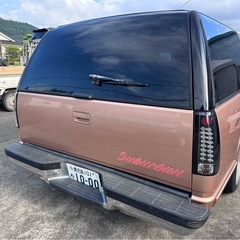 シボレー　サバーバンの画像