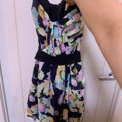 美品　4万円くらい　エリザベス＆ジェームス　花柄　ミニベアワンピ　2サイズの画像