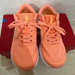 ニューバランス　スニーカーの画像