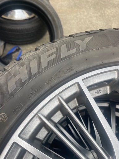 6/29(日)まで投稿　
225/55R18ホイール・タイヤセット