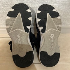 Reebok サンダルの画像