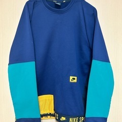 Nike THERMA トレーナー セットアップの画像
