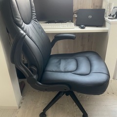LOWYA　オフィスチェア　NEWアグラチェア PU ブラックの画像