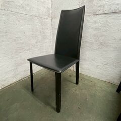 メーカー不明 合皮ブラックレザー ダイニングチェア 4脚セット 家具 ダイニング 椅子 まとめ売り ブラック 食卓椅子 チェア Y1765の画像