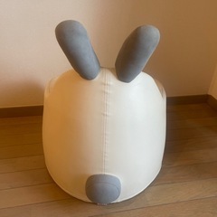 うさぎ　子供椅子とテーブルセットの画像