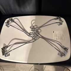 脚折りたたみテーブルの画像
