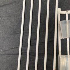 突っ張りシェルフ　ファイルボックスの画像