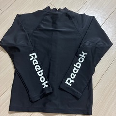 Reebok ラッシュガードの画像