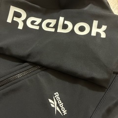 Reebok ラッシュガードの画像