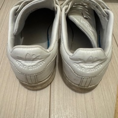 adidasの画像