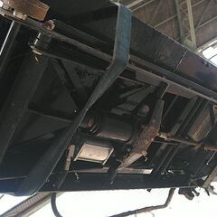 メーカー不明　バイクメンテナンスリフト　エア圧式＆フットペダル式の2WAY仕様　現状渡し　可動品ですが古いのもありジャンク扱いで（笑）の画像