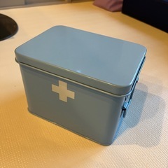 救急箱　薬箱　メディスンボックス