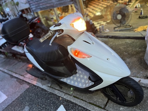 売約済みアドレスv125g  ホワイトバッテリー新品