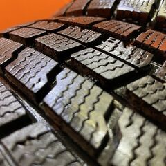 【走行短め】GOODYEAR ICENAVI7 185/60R15 15インチ スタッドレス 4本 22年製 フィットシャトル インサイト ヤリス グレイス等　(KTH300)の画像