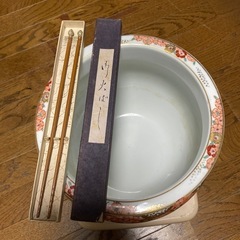 有田焼陶器火鉢、火バシ付き大きめサイズ。置物やプランスタートしてもの画像
