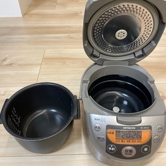 日立　炊飯器　5.5合炊きの画像