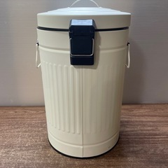 ✅【お取り置き中】ゴミ箱 足踏み式 ホワイト　の画像