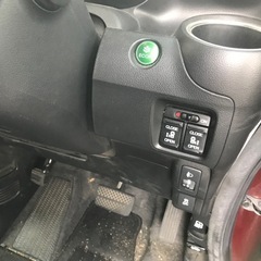 問い合わせ多数一旦新規締切⚠️お買い得車‼️N-BOX G SSパッケージ　鈴鹿スペシャル　両側パワースライドドア　ブラック内装　シートリフター　キーフリー　プッシュスタート　車検8年7月の画像