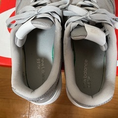 【本日23時まで限定価格】6000→5000円　27cm NewBalance 997H グレー US9 UK8.5 スニーカーの画像