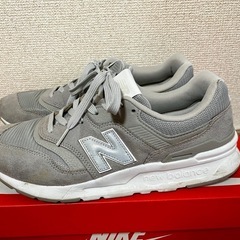 【本日23時まで限定価格】6000→5000円　27cm NewBalance 997H グレー US9 UK8.5 スニーカーの画像