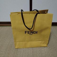 FENDI紙袋の画像