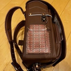 Q-potチョコレート柄のランドセルの画像
