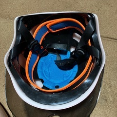 子供用　新品ヘルメット　４枚目の写真はミミです　メットの上に付けてつかいますの画像