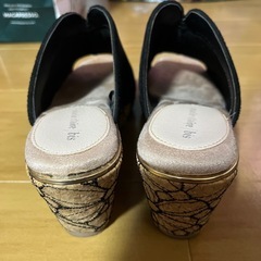 黒サンダルの画像