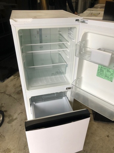NO B369 ?福岡市内配送設置無料✨?Hisense 冷蔵庫 幅59.9cm 358L スペースグレー HR-D36ES 3ドア 