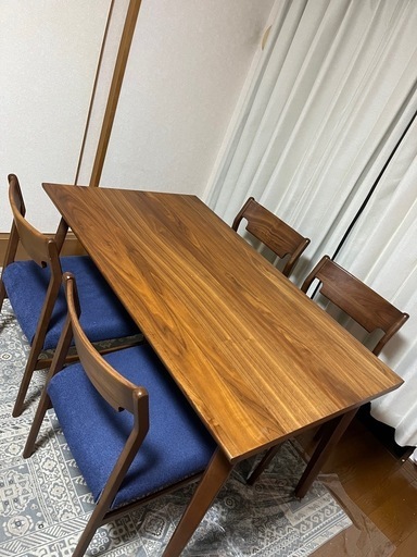 ダイニングテーブル4人用
