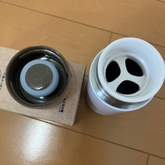 【未使用品】nöjen ステンレスボトル 200ml Fishの画像