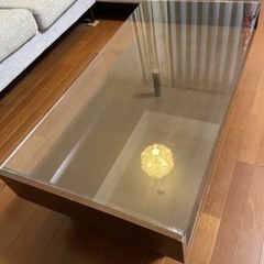 ガラステーブル