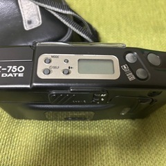 【ジャンク】Ricoh RZ-750 DATE コンパクトフィルムカメラ中古品の画像