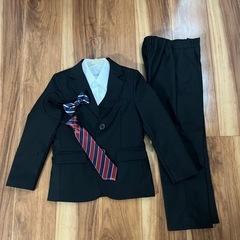 フォーマルスーツ　ブラック　120cm